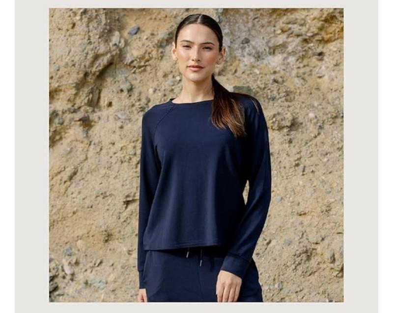 Cozy Earth Women's Ultra-Soft Bamboo Raglan Pullover Crew Large Navy NWT