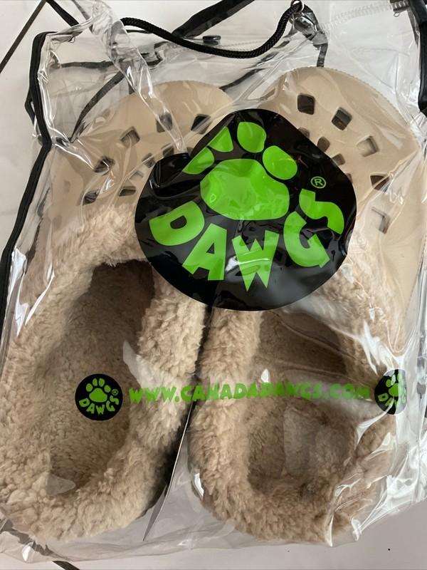 Dawgs Women’s Tan With Tan Fleece Lined Clogs / Shoes (Size 5/6)