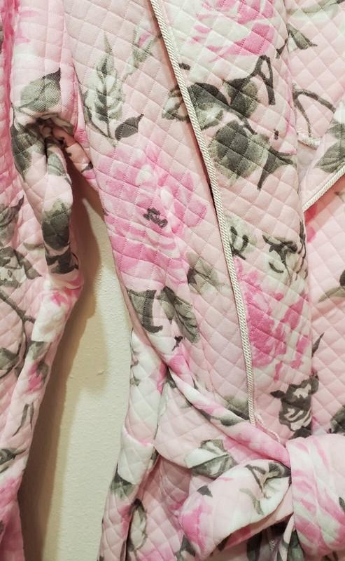 Eileen West Women's Diamond Quilted Ballet Wrap Robe - Rose Floral Size Sm/Med