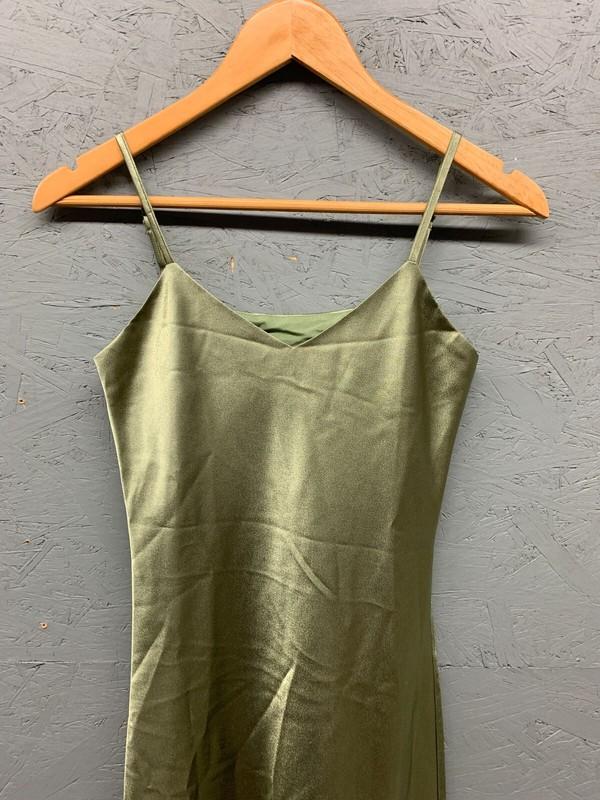 Eyelike Women’s Green Satin Slip Dress Medium Spaghetti Strap Midi V Neck