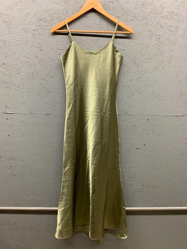 Eyelike Women’s Green Satin Slip Dress Medium Spaghetti Strap Midi V Neck