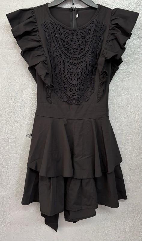 Floral Lace Crochet Short Romper Flutter Sleeve Crew Neck Size Medium Black