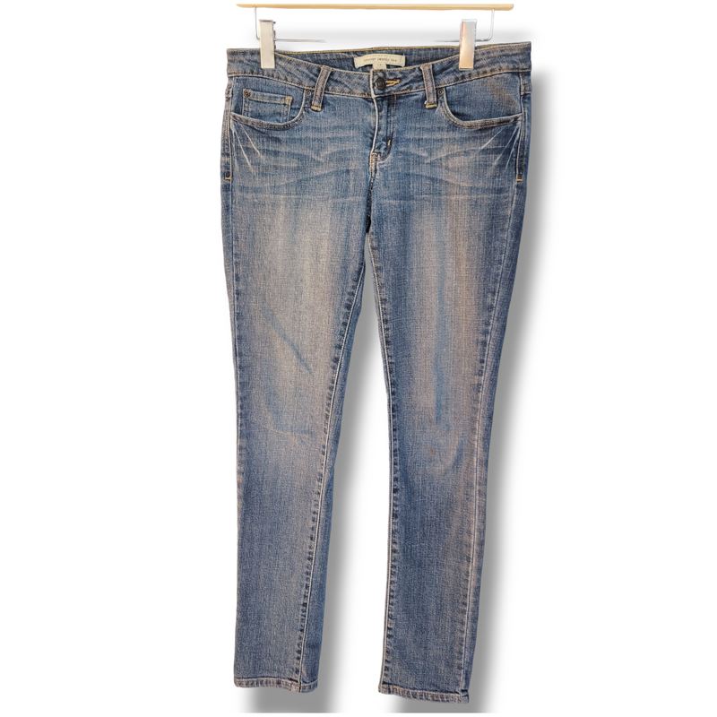 Forever twenty one women's blue medium wash skinny jeans - size 28