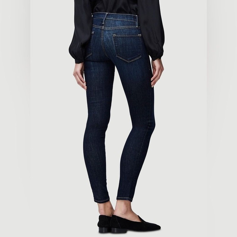 FRAME Le Skinny De Jeanne SIZE 26