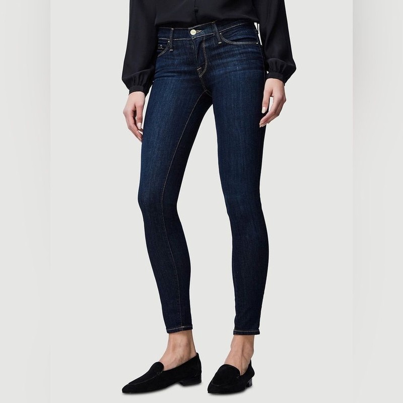 FRAME Le Skinny de Jeanne SIZE 26