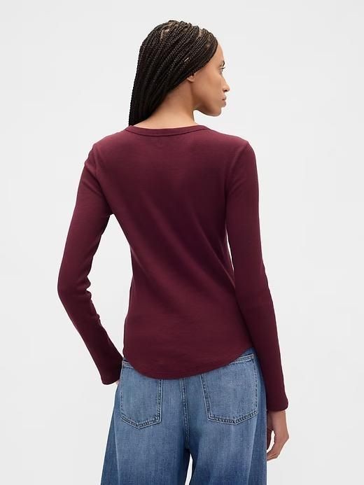 Gap Women's Waffle-Knit Crewneck T-Shirt-Sizes S. M. L. XL.XXL- Tuscan Red
