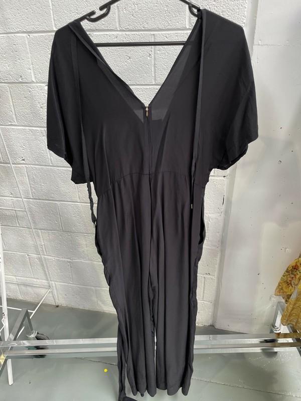 GINGER AND SMART Whisper V Neck Jumpsuit Black Size AU 16 RRP 559 WITH DEFECTS
