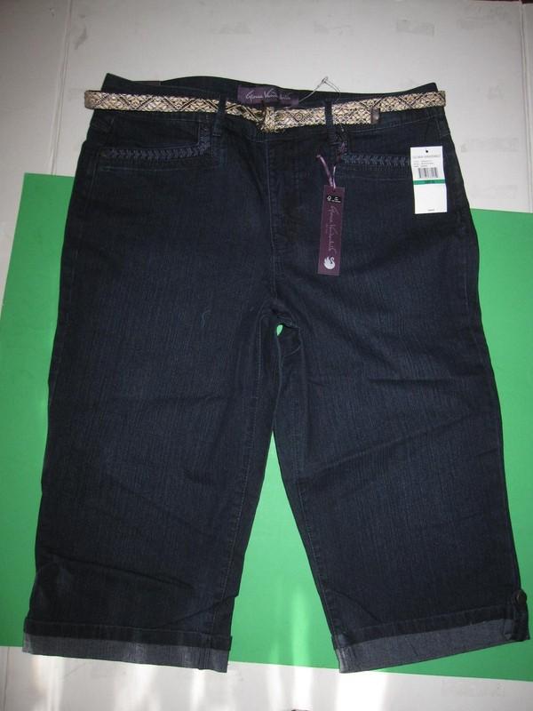 Gloria Vanderbilt Size 12 Women Marnie DK Blue Denim Skimmer/Capri Preston Wash