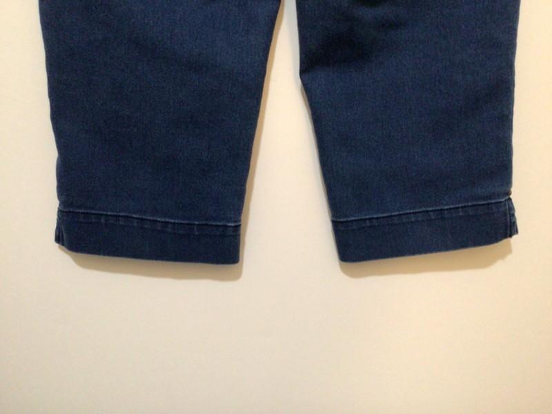 Gloria Vanderbilt Women's Slimming Jean Capri Shorts 10 Sparkle Pockets #CB32-1