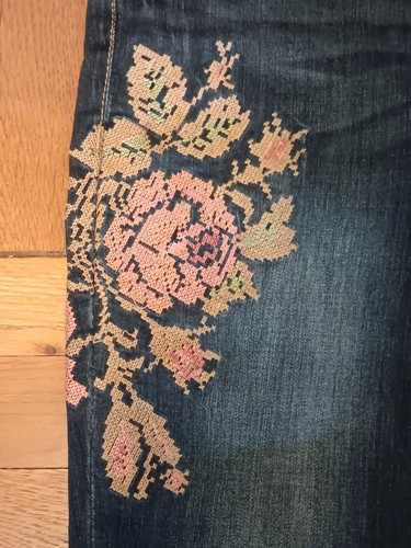 Grace In LA Floral Embroidered Easy Fit Denim Blue Jeans Size 29 NEW With Tags