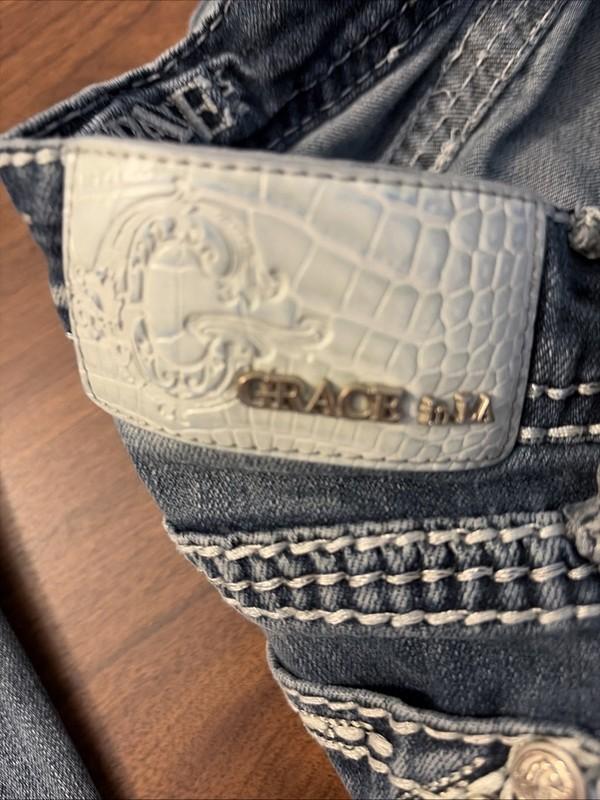 Grace In LA Women’s Distressed Denim Jeans Size 25