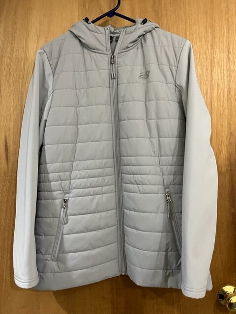 Gray Woman's New Balance jacket hood large EUC warm quilted & fleece-zip pockets