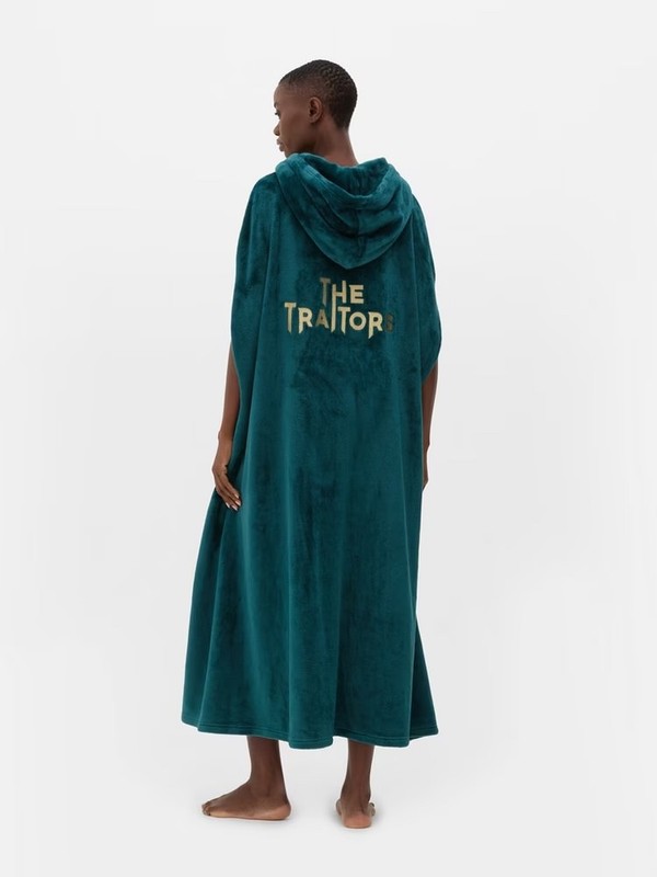 Green Soft The Traitors Cloak Robe Winter Soft Halloween New With Tag Primark