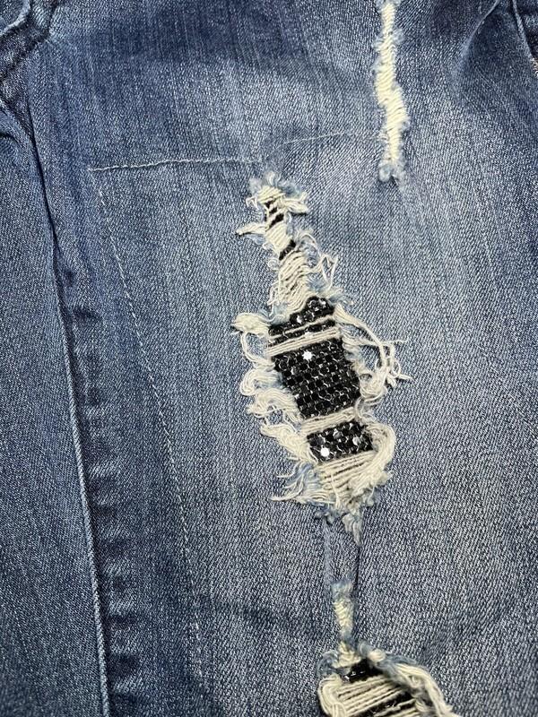 Guess Jeans Sz 25 Distress W/black Rhinestones