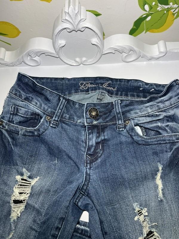 Guess Jeans Sz 25 Distress W/black Rhinestones