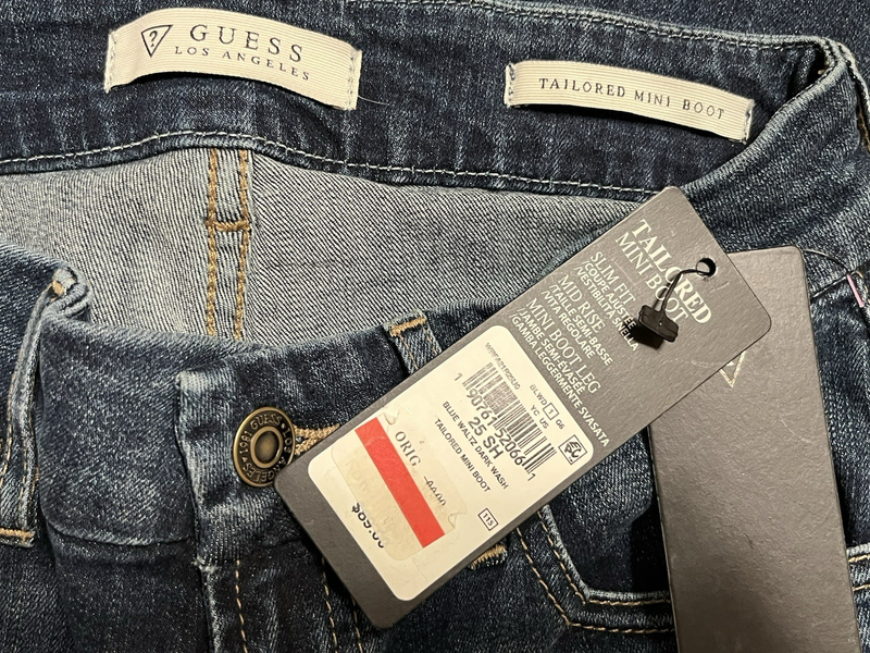 Guess Tailored Mini Boot Jeans Size 25 Slim Fit Blue Dark Wash Stretch Denim NWT