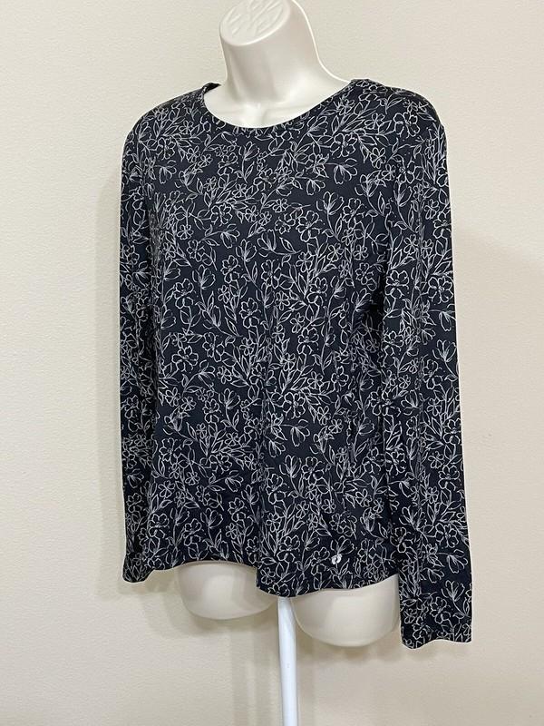 Hang Ten Women’s Black Floral Print Long Sleeve UPF 50+ Zip Pocket T-Shirt S L
