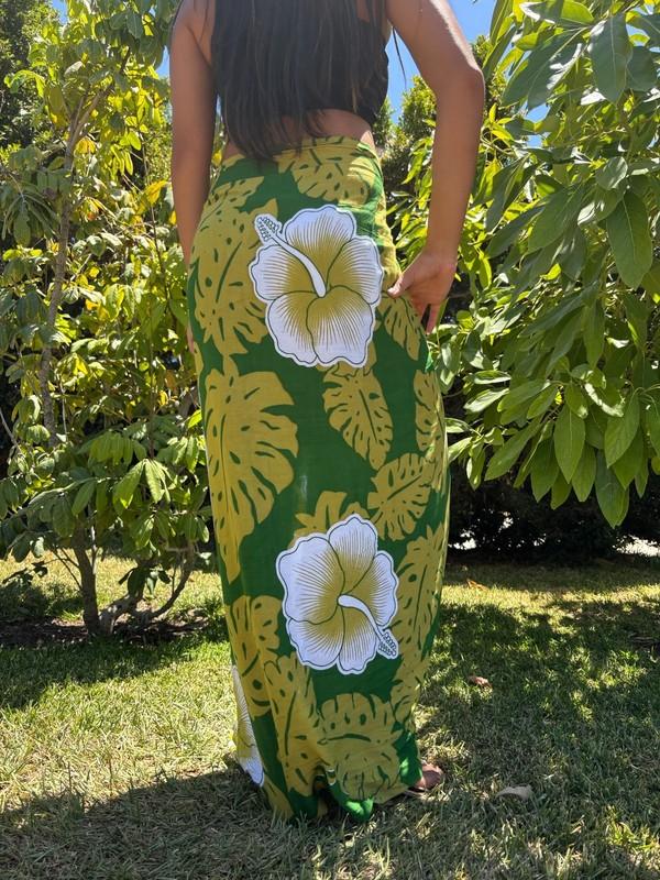 Hawaiian Design Sarong Green Yellow Tribal Hibiscus Wrap Beach Pareo Dress
