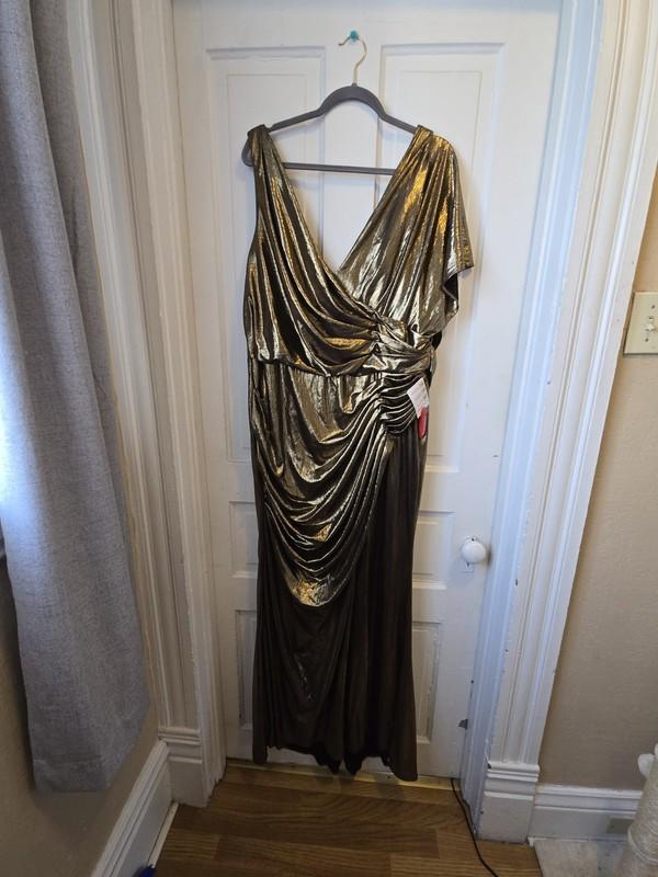 Ieena For Mac Duggal NWT Asymmetrical Draped Metallic Trumpet Gown Size 18