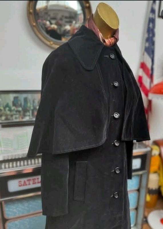 Inverness Cape Coat Women Black Velvet Victorian Cloak Sherlock Holmes Overcoat