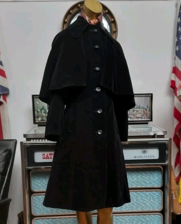 Inverness Cape Coat Women Black Velvet Victorian Cloak Sherlock Holmes Overcoat