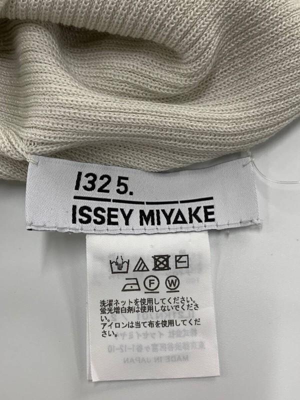 Issey Miyake Tops V-Neck Sleeveless Gray Used Japan