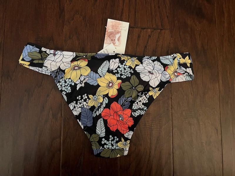 Jessica Simpson Tropical Punch Side-Shirred Hipster Bikini Bottoms Medium $44