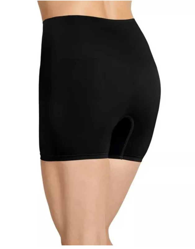 Jockey Essentials Women Seamfree 360 Slimming Short Soft & Smooth Cool & Comfy