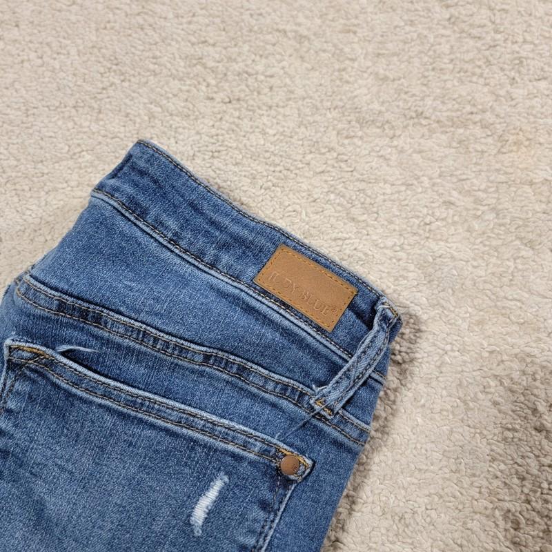 Judy Blue Capri Jean Women’s 15/32 Distressed Blue Denim High Rise Stretch Crop