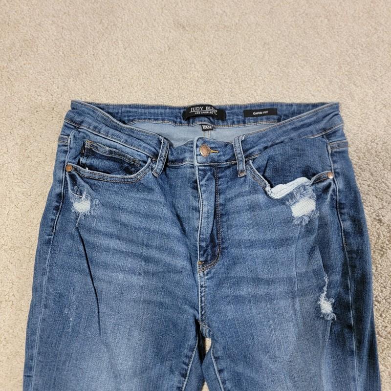 Judy Blue Capri Jean Women’s 15/32 Distressed Blue Denim High Rise Stretch Crop