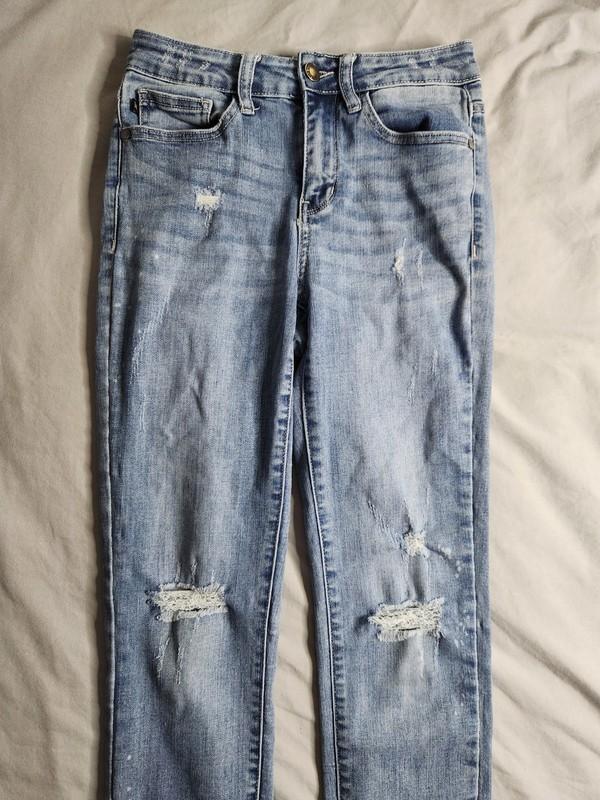Judy Blue Relaxed Fit Jeans Womens Sz 27x26 Medium Wash Mid Rise Distressed EUC
