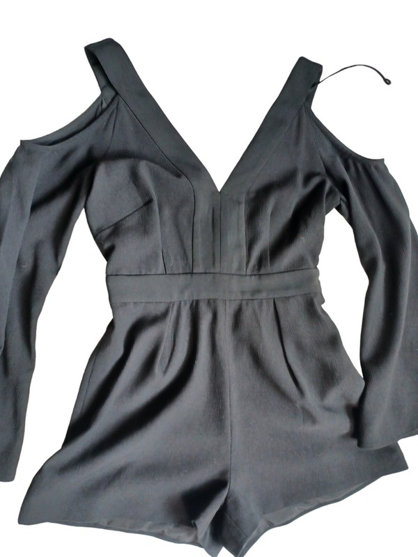 Keepsake The Label Black Cold Shoulder Romper Long Flared Sleeve Size Small