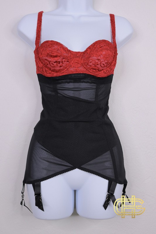 Kiss Me Deadly KMD Red/Blk Lace Vargas Dress 32D