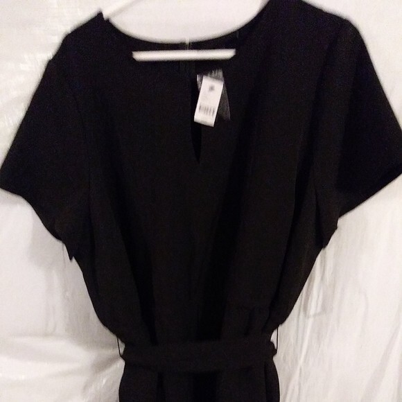 Lane Bryant Black Wide Leg Belted Jumpsuit NWT SZ 24P