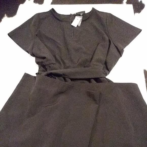 Lane Bryant Black Wide Leg Belted Jumpsuit NWT SZ 24P