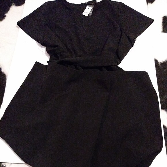 Lane Bryant Black Wide Leg Belted Jumpsuit NWT SZ 24P