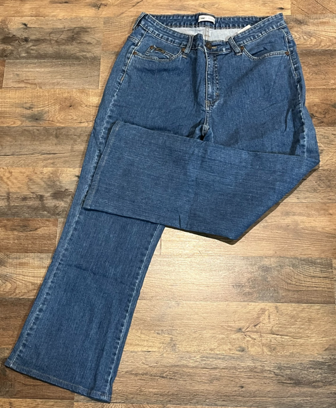 Lee women's jeans Size 14 Petite