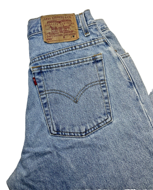 Levi's 505 Womens Size 10 Reg. M Vintage Relaxed Fit Tapered Leg Great Condition