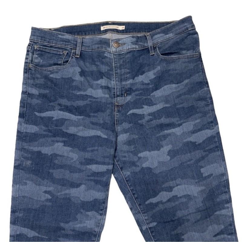 LEVI’S 720 High Rise Super Skinny Blue Camo Print Jeans Women’s Size 34 EUC