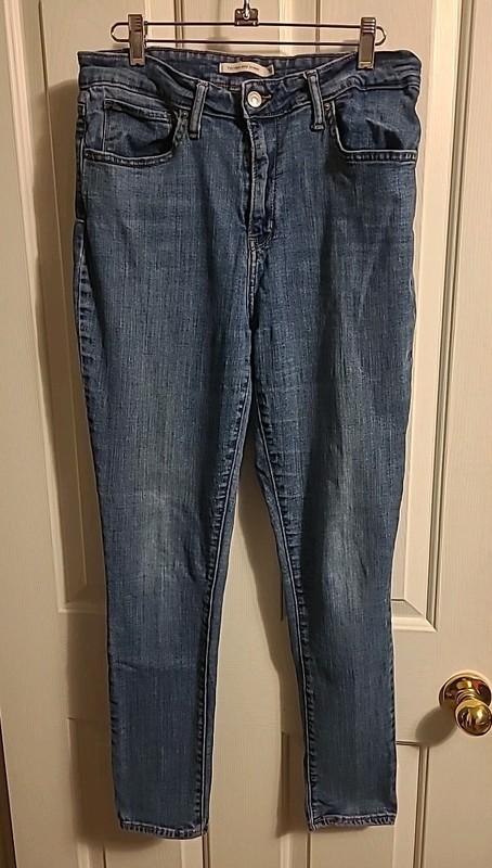 Levi’s 721 High Rise Skinny Jeans Stretch Women’s Size 31x30 Actual (31x29)