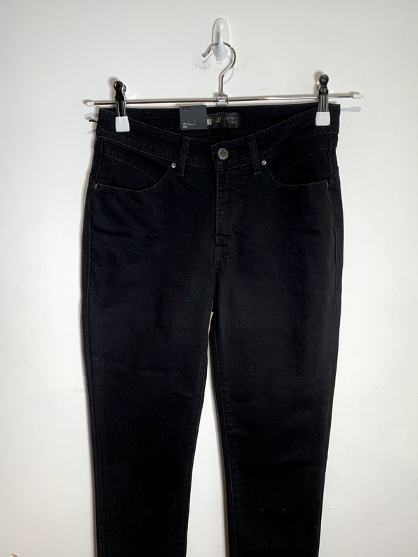 Levi's Jeans Demi Curve Skinny Black Denim Size 27 X 32 Womens Stretch NEW