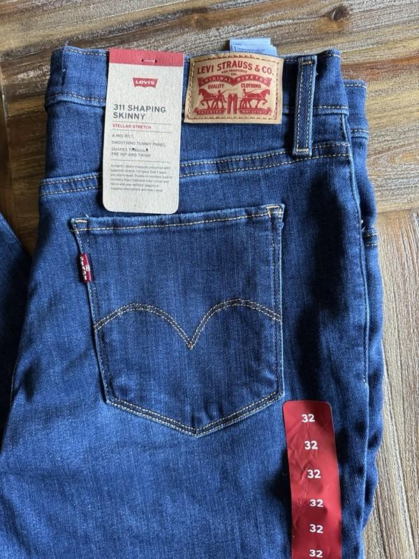 Levi's Ladies 311 Skinny Shaping Denim Size 32 X 30 Chelsea All Day NEW