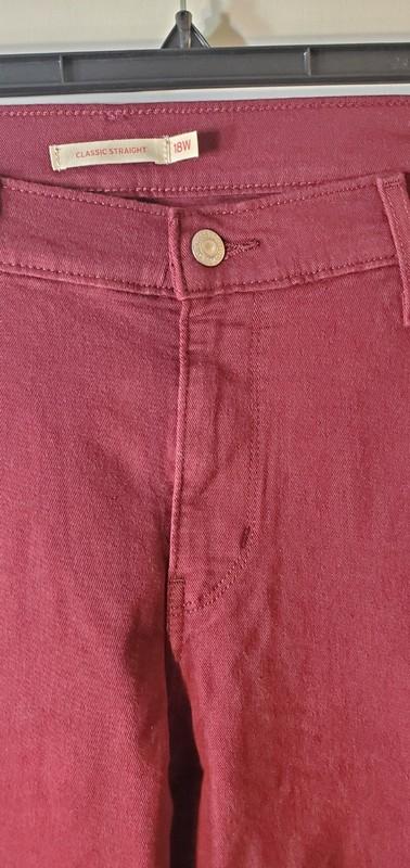 Levi's Plus Classic Straight Jeans Windsor Wine- Size 18W