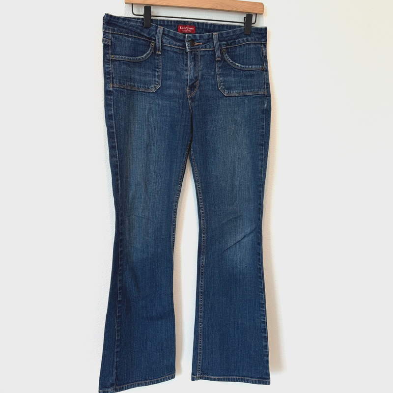 Levi’s Vintage 545 Low Rise Boot Cut Med Wash Denim Jeans Women's Size 10