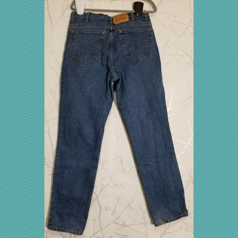 Levi's Vtg Medium Wash High Rise Slim Fit Straight Leg Mom Jeans Women's 12