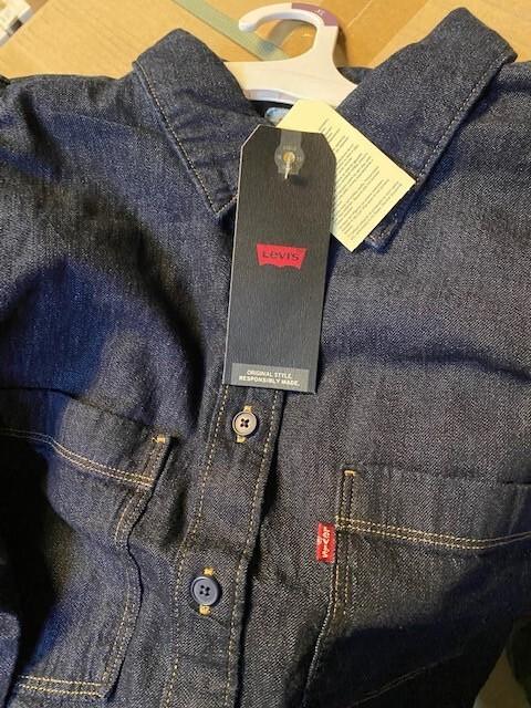 LEVI'S WOMEN'S ALICE SHORT SLEEVE DENIM BLOUSE - SELECT COLOR & SIZE MSRP $49.99