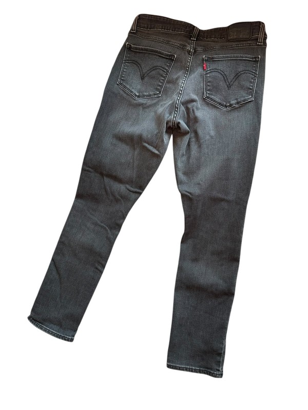 Levi's Women's Jeans Classic Mid-Rise Skinny Faded Black Size 6