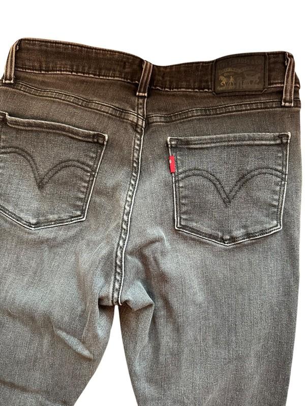 Levi's Women's Jeans Classic Mid-Rise Skinny Faded Black Size 6
