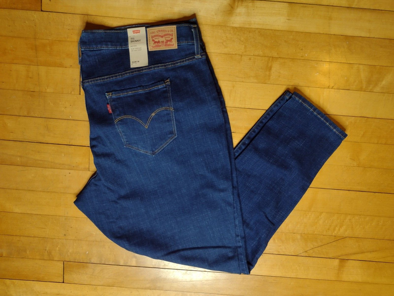 Levi's Women's Plus-Size 711 Skinny Jeans Marine Overboard US 22W M