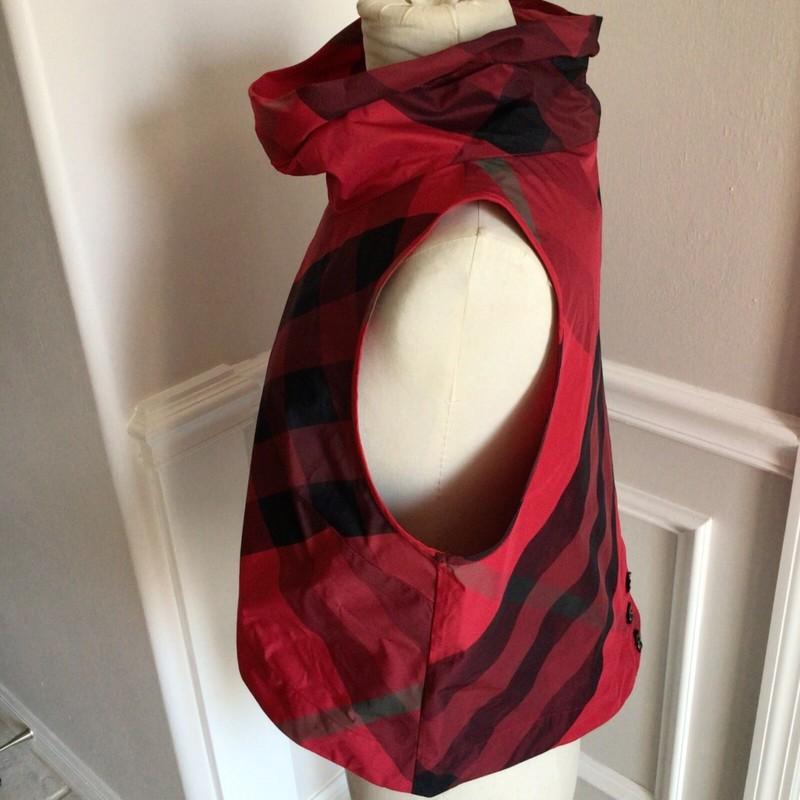 Liv By Habitat Red Plaid Vest Top Sleeveless SZ L Buttons On Back Outerwear